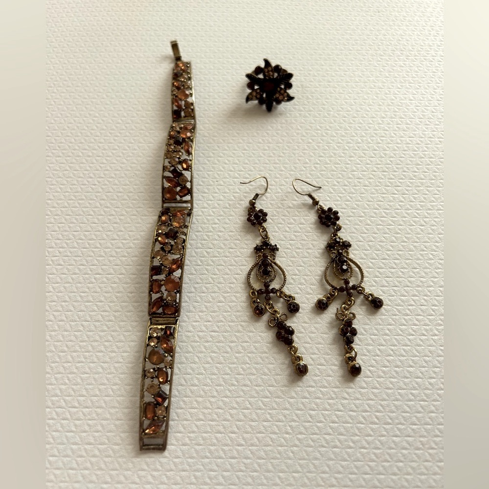 Inc  fashion jewelry 3 piece set color silver bronze golden brown yellow.